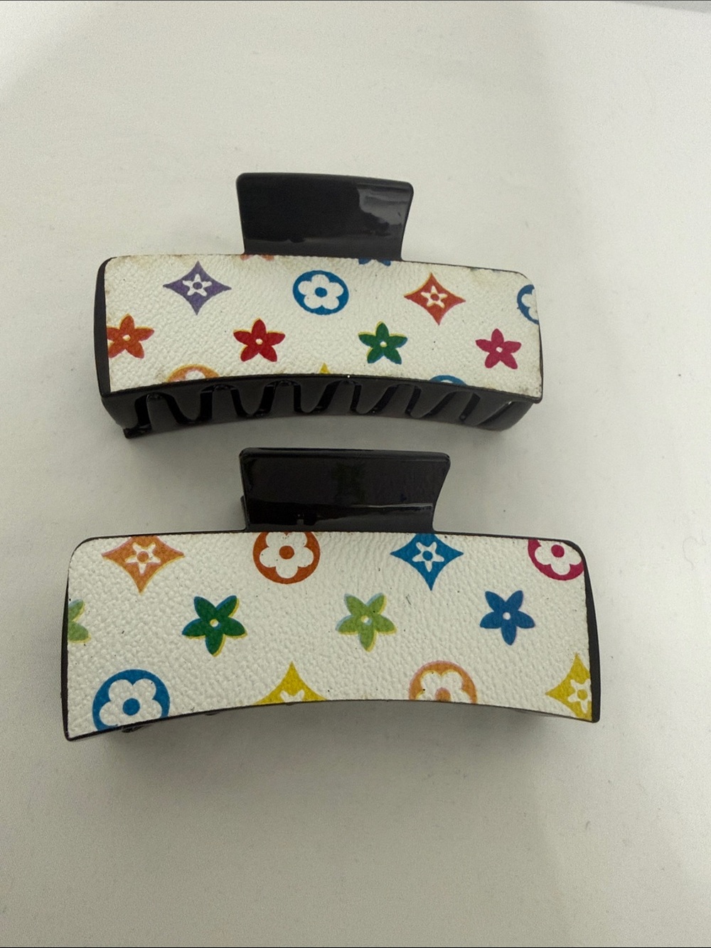 Fashion to Figure White Multicolor Floral Logo Hair Claw Clips